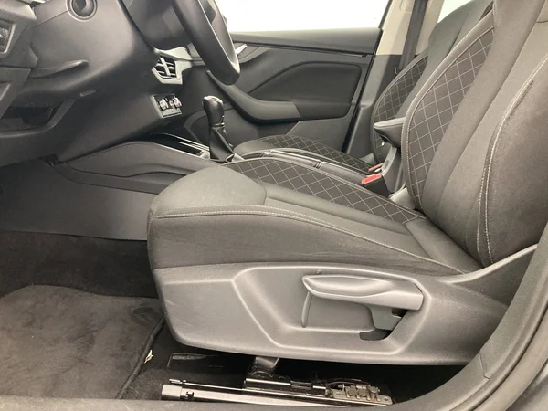 SKODA Kamiq (2023) — foto 27 van 36