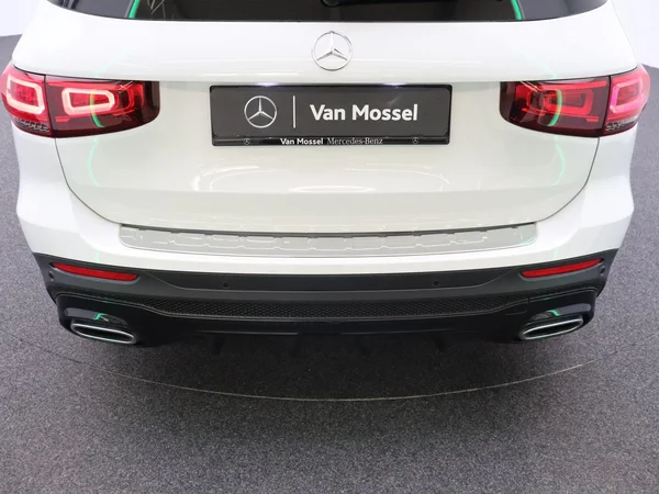Mercedes-Benz GLB (2021) — foto 15 van 27