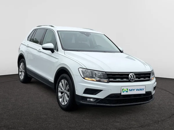 VOLKSWAGEN Tiguan (2018) — foto 6 van 11