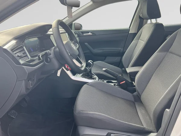 VOLKSWAGEN Polo (2025) — foto 2 van 18
