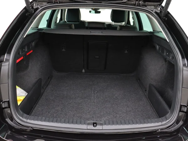 SKODA Octavia Combi (2024) — foto 6 van 19
