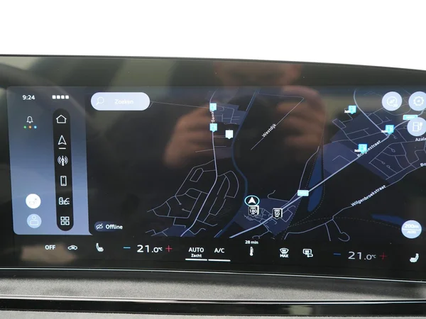 AUDI Q6 e-tron (2026) — foto 25 van 40