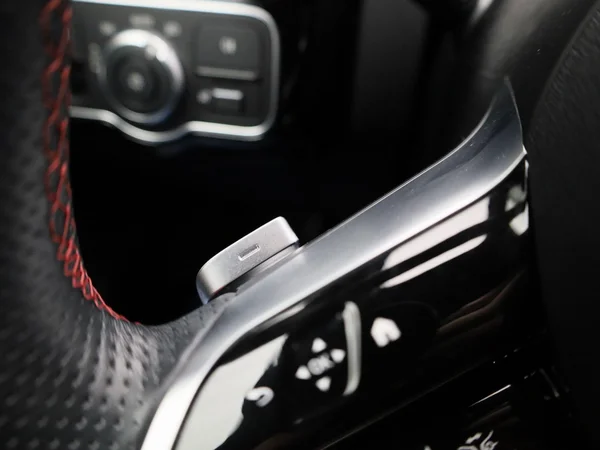 Mercedes-Benz CLA (2024) — foto 16 van 57