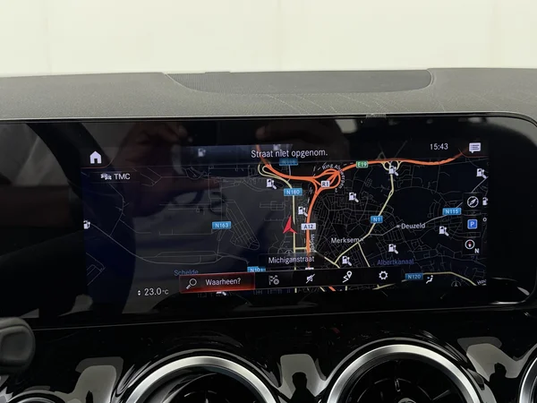MERCEDES GLA 250 (2022) — foto 10 van 34