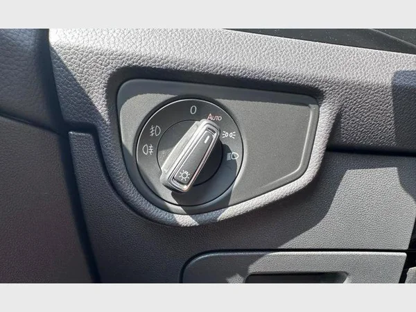Volkswagen Touran (2024) — foto 20 van 28