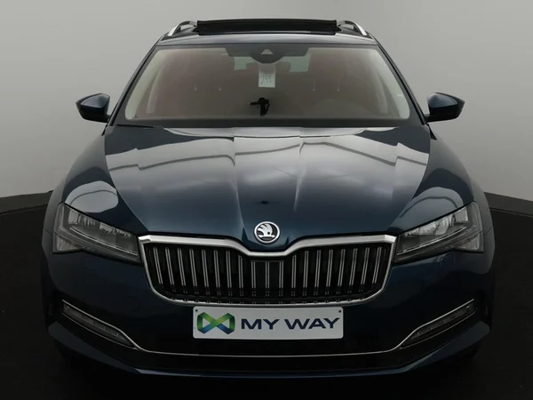 SKODA Superb Combi (2024) — foto 12 van 34