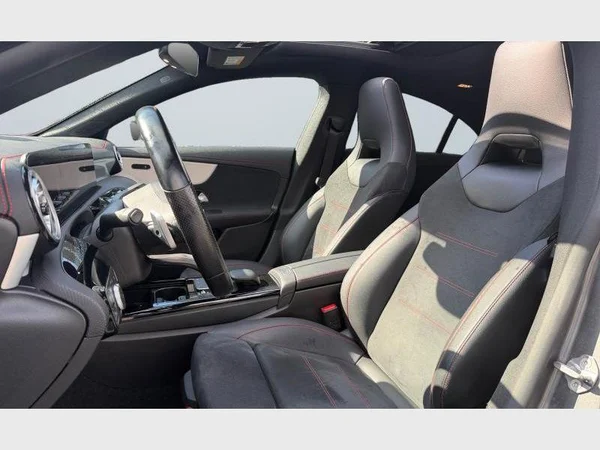 Mercedes-Benz CLA 180 (2022) — foto 2 van 28