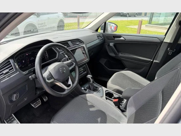 Volkswagen Tiguan (2021) — foto 19 van 27
