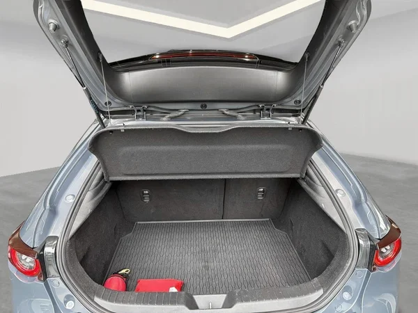 Mazda 3 (2021) — foto 17 van 19