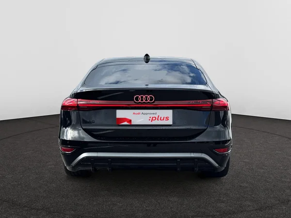 AUDI A6 Sportback e-tron (2025) — foto 13 van 24