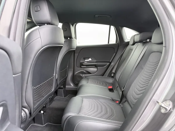 MERCEDES GLA 250 (2022) — foto 5 van 34