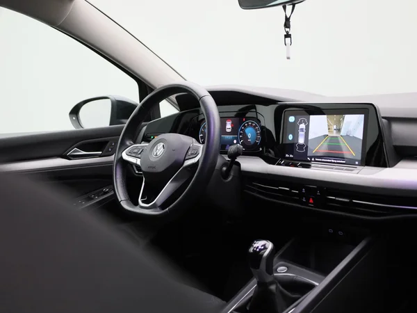 Volkswagen Golf (2021) — foto 25 van 37