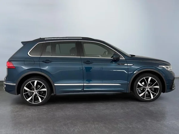 VOLKSWAGEN Tiguan (2021) — foto 28 van 33