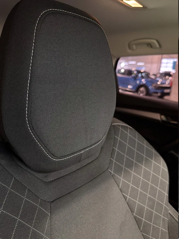 Skoda Karoq (2021) — foto 49 van 54