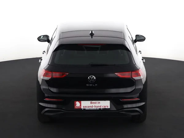 VOLKSWAGEN Golf (2024) — foto 24 van 27