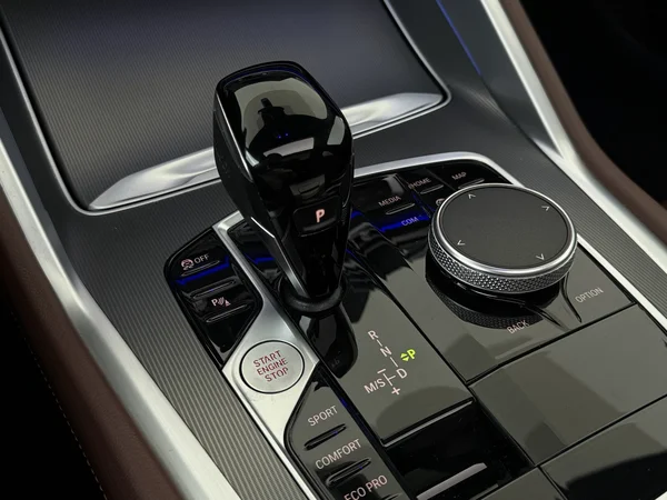 BMW X6 (2022) — foto 4 van 32