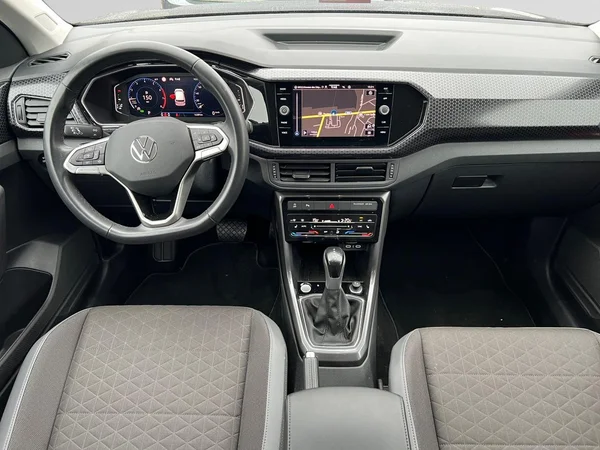VOLKSWAGEN T-Cross (2024) — foto 2 van 17