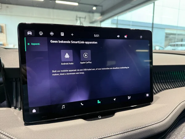 SKODA Superb Combi (2025) — foto 3 van 18