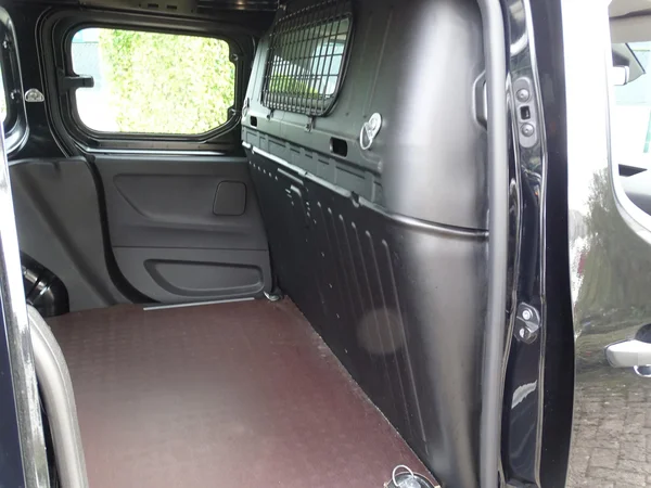 Peugeot Partner (2021) — foto 7 van 25