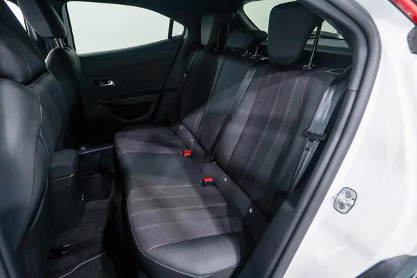 Opel Mokka (2022) — foto 25 van 46