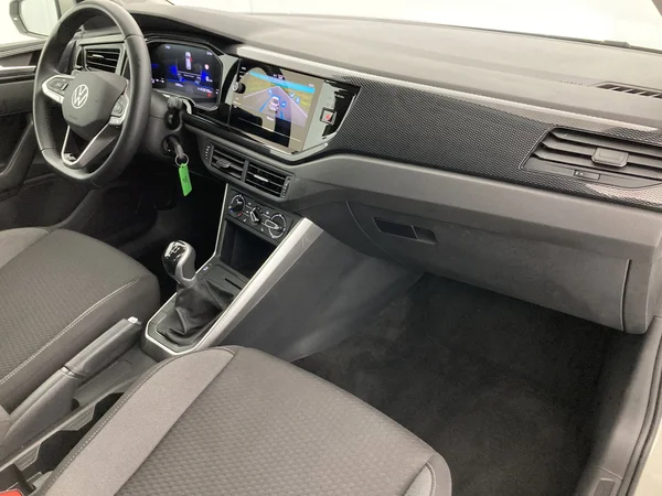 VOLKSWAGEN Polo (2025) — foto 6 van 36