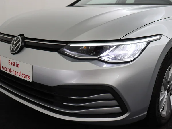 VOLKSWAGEN Golf (2024) — foto 20 van 27