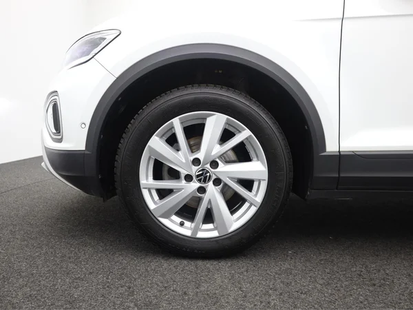 VOLKSWAGEN T-Roc (2022) — foto 3 van 19