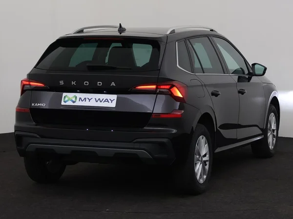 SKODA Kamiq (2025) — foto 9 van 18