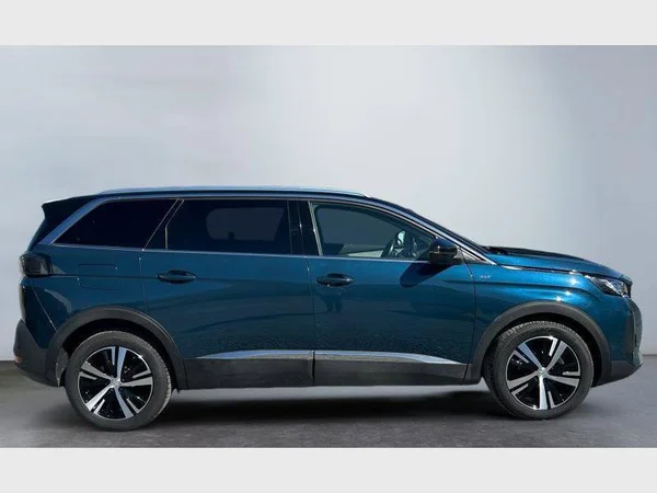 Peugeot 5008 (2022) — foto 27 van 30