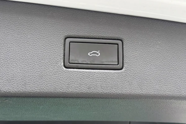 Volkswagen Tiguan (2022) — foto 6 van 37