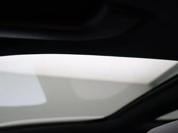 Mercedes-Benz EQB (2026) — foto 3 van 29