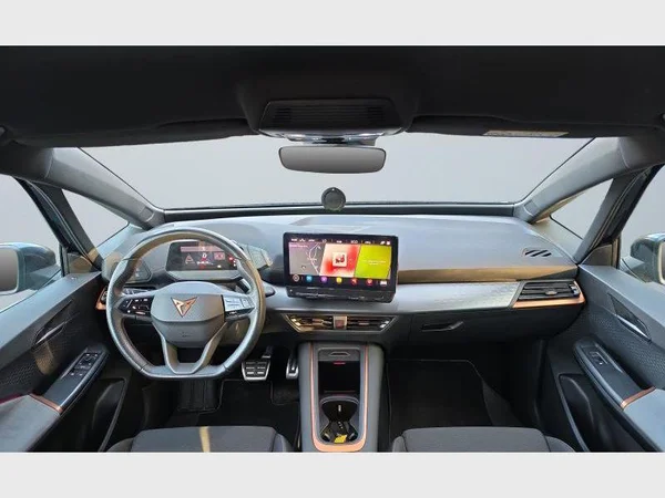 Cupra Born (2022) — foto 2 van 35