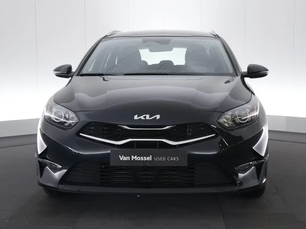 Kia cee'd (2024) — foto 16 van 22