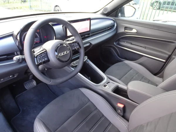 Fiat 600 (2026) — foto 4 van 28