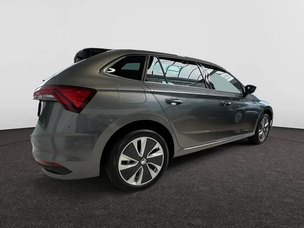SKODA Scala (2024) — foto 12 van 19