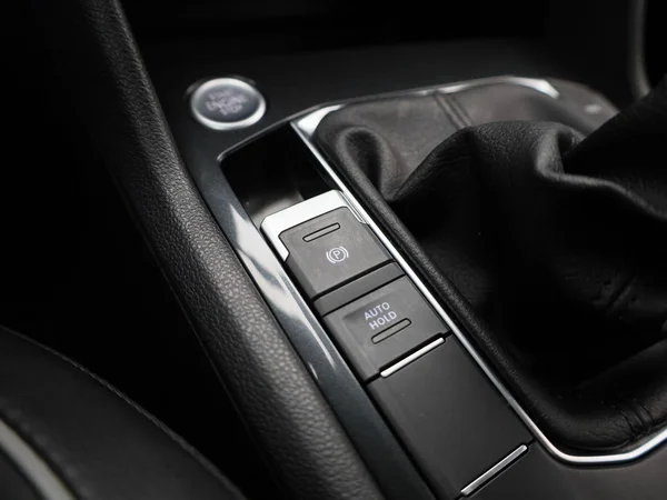 Volkswagen Tiguan (2021) — foto 24 van 41