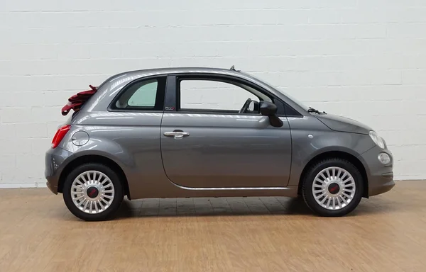 Fiat 500C (2017) — foto 21 van 23