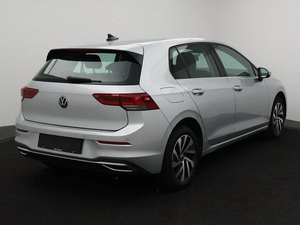 VOLKSWAGEN Golf VIII eHybrid (PHEV) (2022) — foto 12 van 24