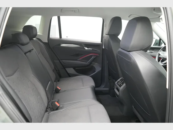 VOLKSWAGEN Tiguan eHybrid (PHEV) (2025) — foto 17 van 30