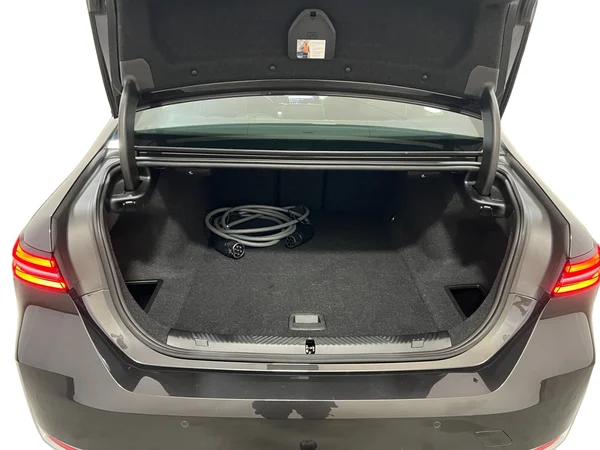 BMW i5 (2024) — foto 17 van 29
