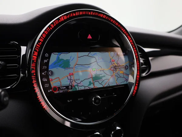 MINI Cooper (2022) — foto 16 van 40