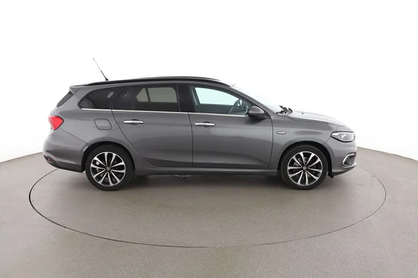 Fiat Tipo (2017) — foto 13 van 16