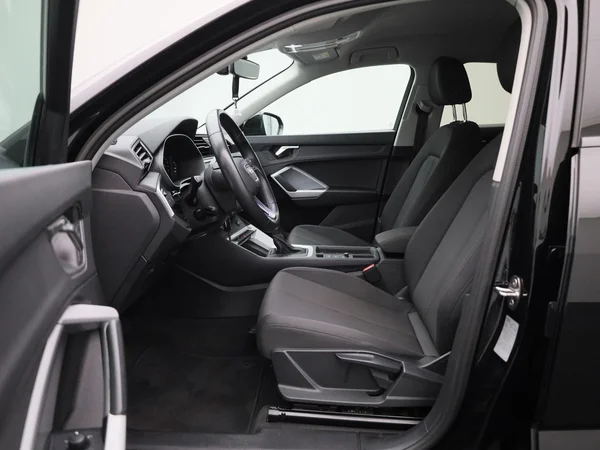 Audi Q3 (2023) — foto 5 van 42