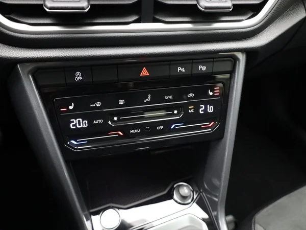 VOLKSWAGEN T-Roc (2022) — foto 10 van 22