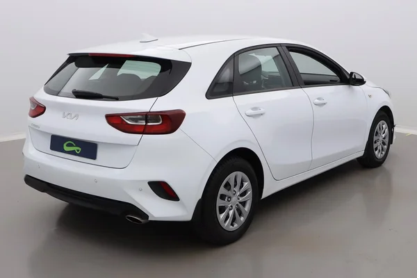 Kia Ceed (2023) — foto 14 van 18