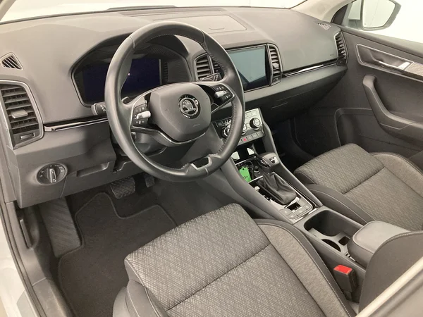 SKODA Karoq (2023) — foto 15 van 36