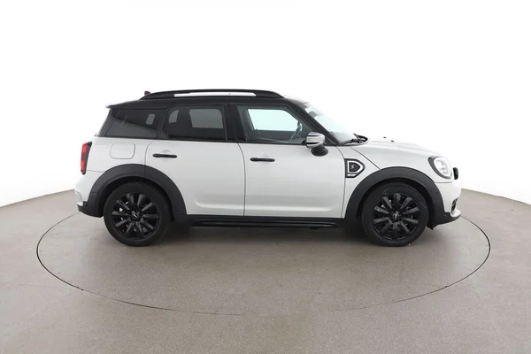 MINI Countryman (2020) — foto 13 van 16