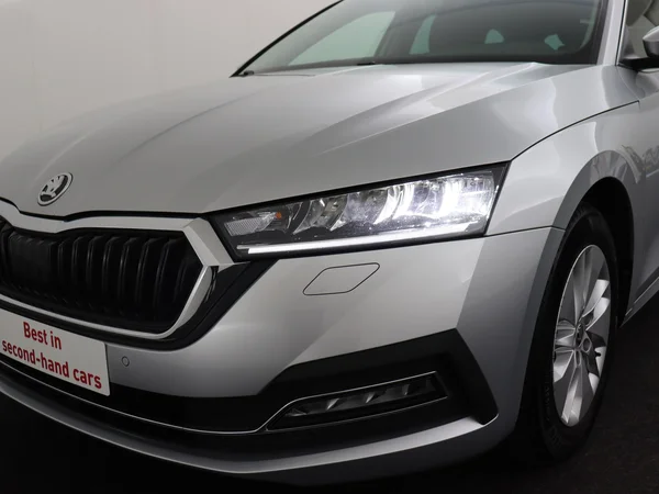 SKODA Octavia (2023) — foto 24 van 30