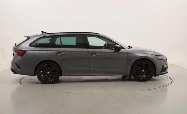Skoda Octavia Sw Rs (2022) — foto 28 van 31