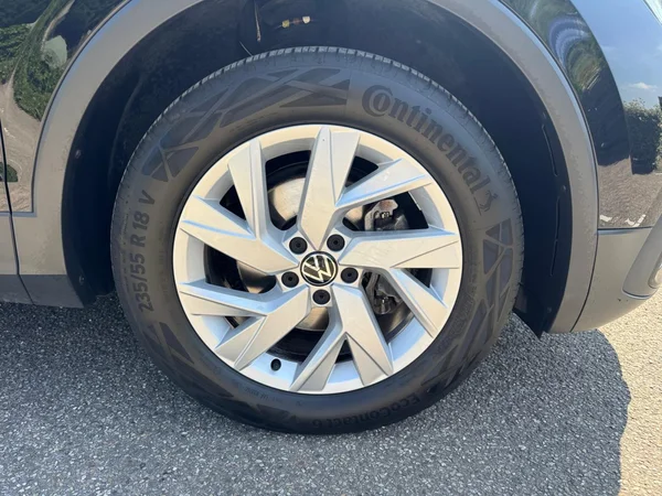 VOLKSWAGEN Tiguan Allspace (2023) — foto 14 van 21